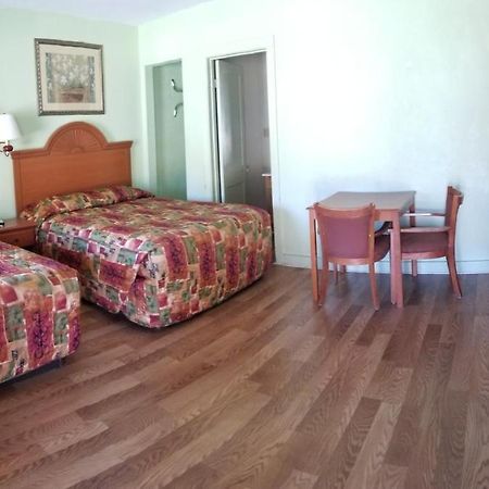 Budget Inn Magnolia Екстериор снимка