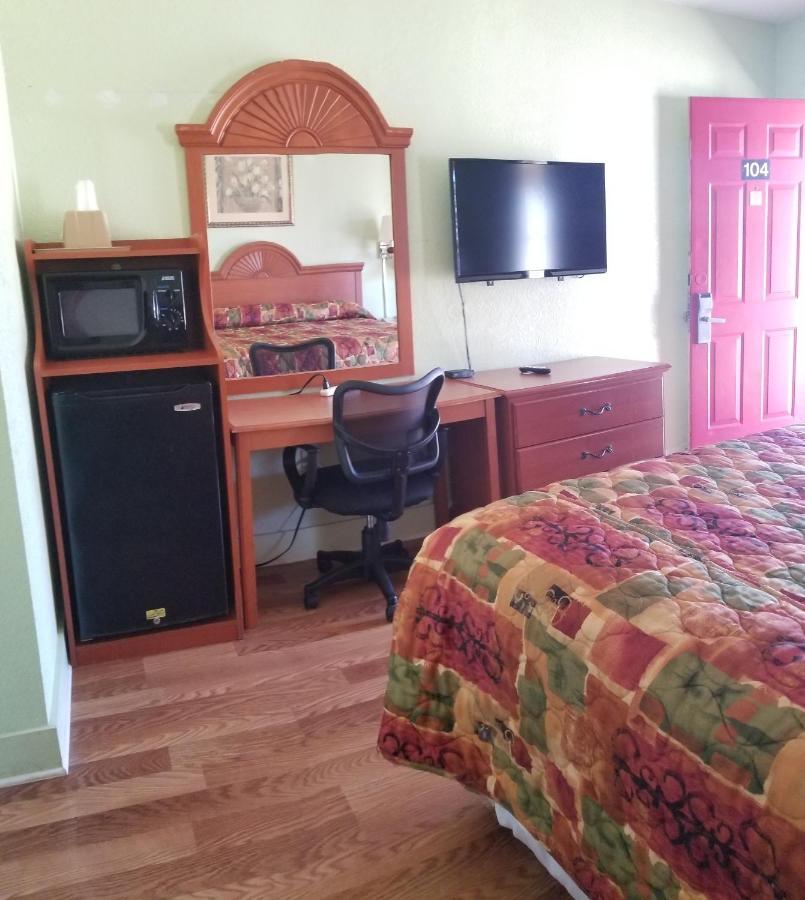 Budget Inn Magnolia Екстериор снимка